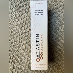 Alastin HydraTint Pro Mineral Broad Spectrum Sunscreen SPF 36 - 3.2 Oz. - NEW